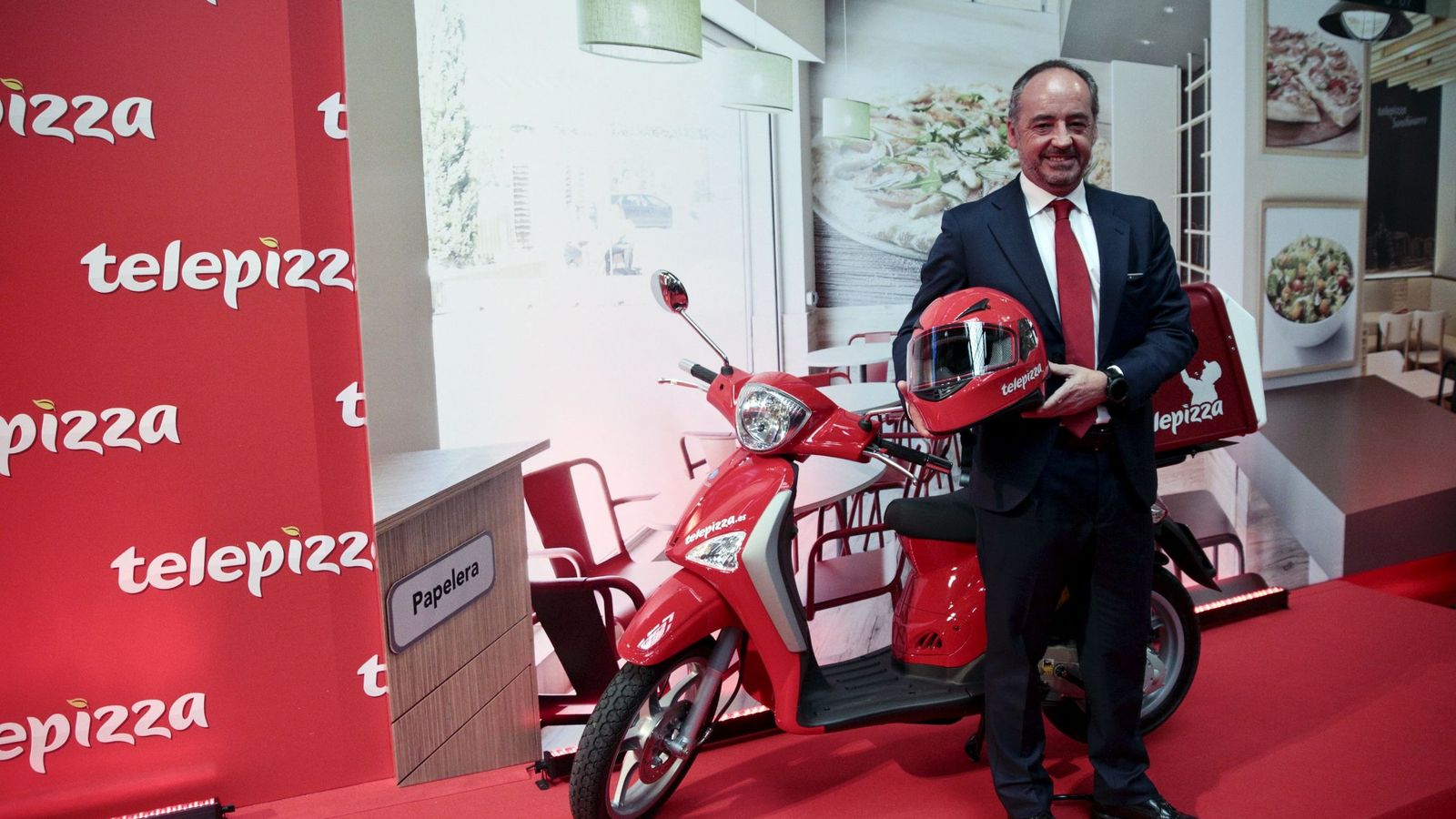 Foto: El presidente de Telepizza, Pablo Juantegui, en la salida a bolsa de la empresa (Reuters).