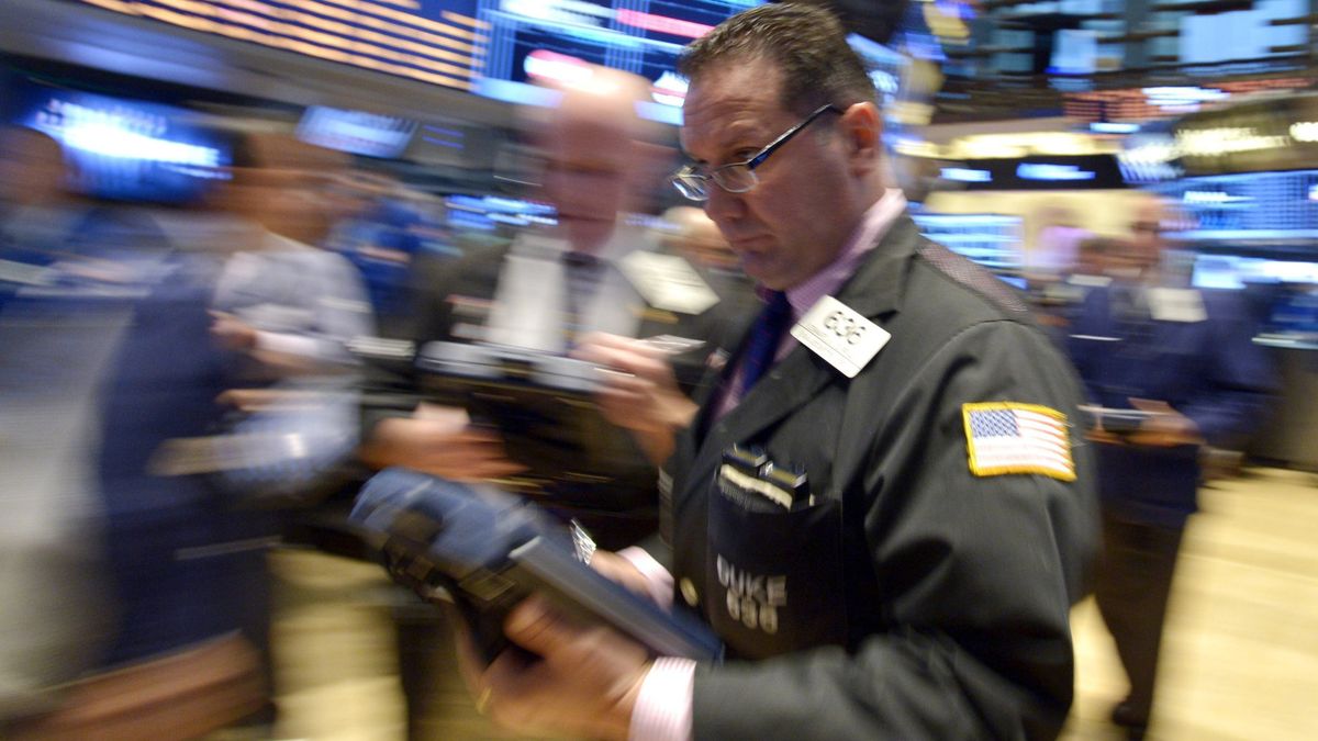 El Dow Jones salda el día con subidas frente al retroceso del resto de índices