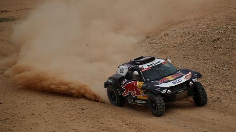 Doblete español en el Dakar: Carlos Sainz se agarra a la pared y Joan Barreda a la victoria
