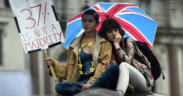 Foto: Manifestantes contrarios al Brexit protestan en Trafalgar Square, Londres, el 28 de junio de 2016. (Reuters)