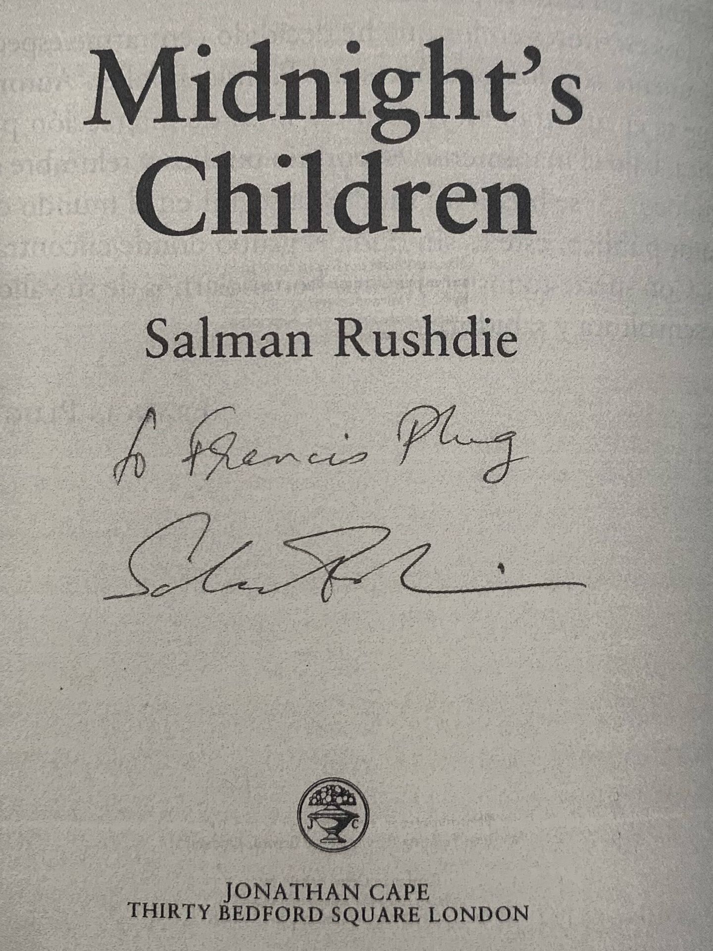 Autógrafo de Salman Rushdie a Francis Plug.  