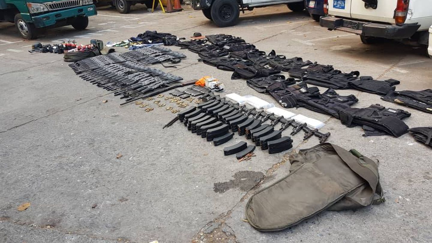 Armas confiscadas a miembros de la Guardia Nacional sublevados