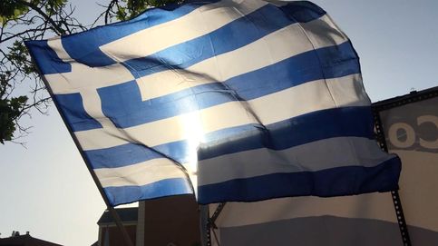 Griegos en España: subirse a un avión y votar o dejar a otros decidir su futuro