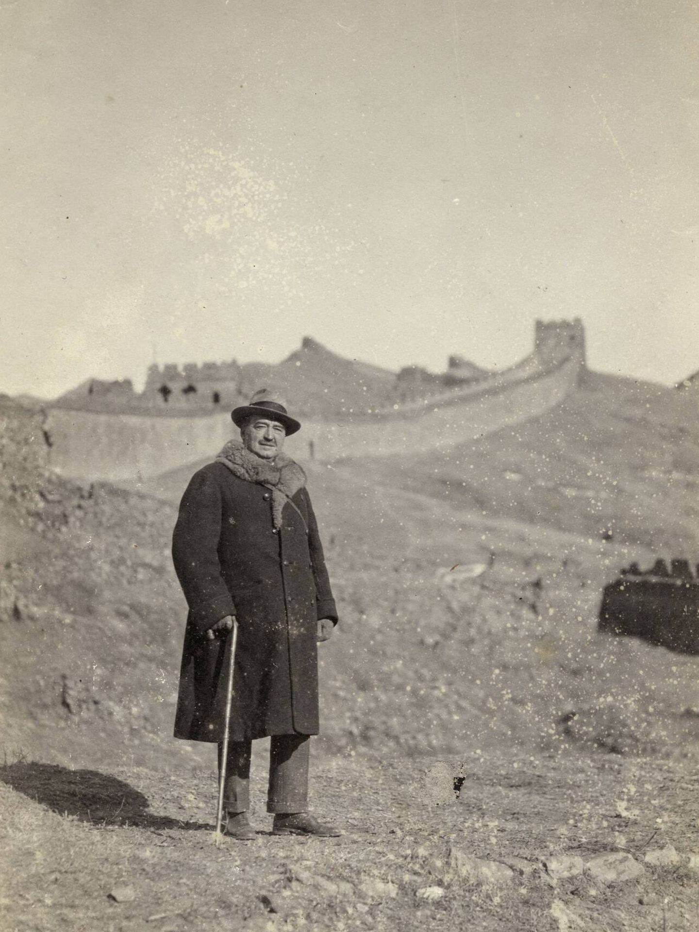 Blasco en la Gran Muralla China, 1924. (Foto: Museo Blasco Ibáñez Valencia)