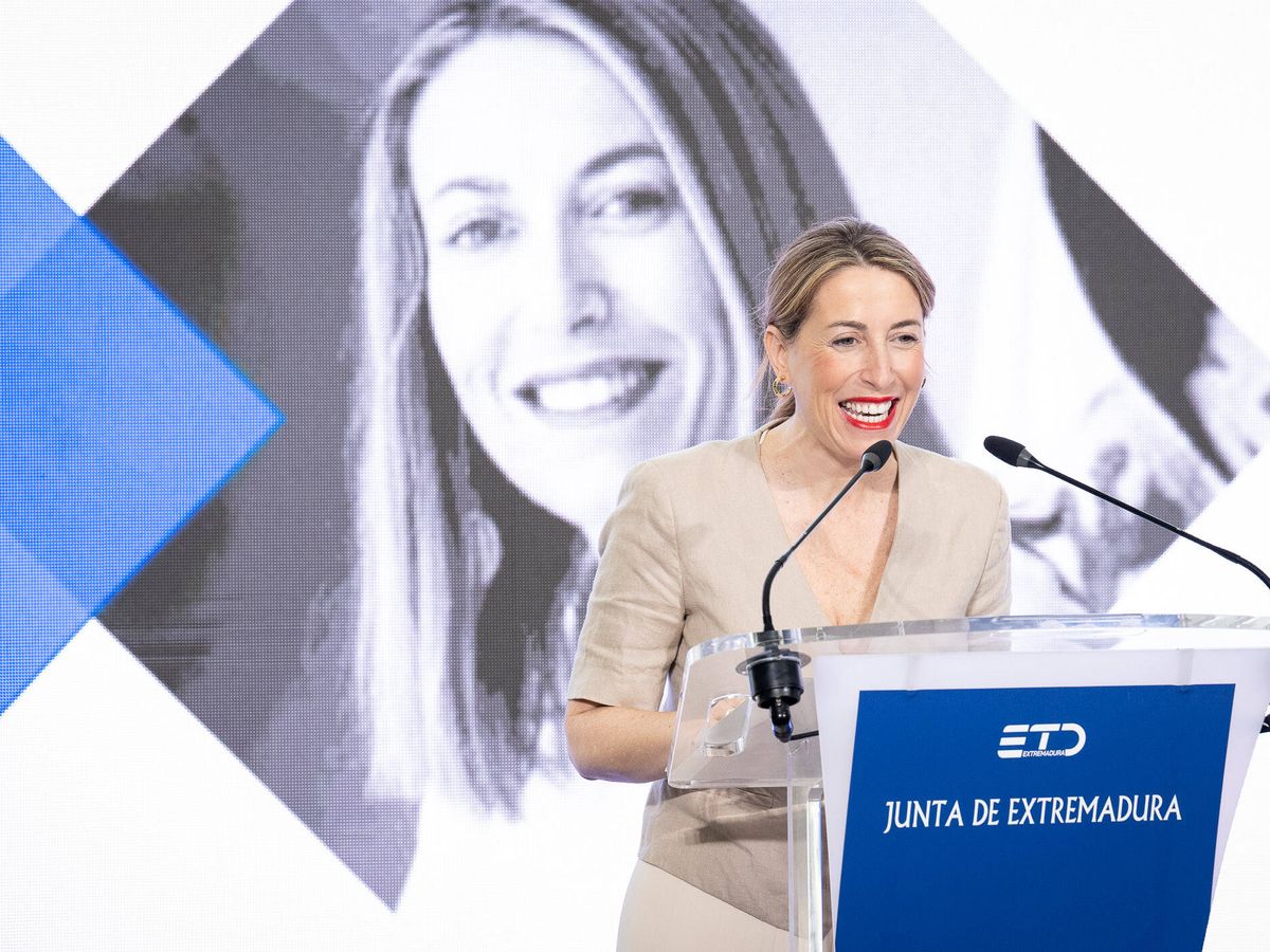 Foto: La presidenta de la Junta de Extremadura, María Guardiola, durante la presentación de la estrategia de Transformación Digital. (Cedida)