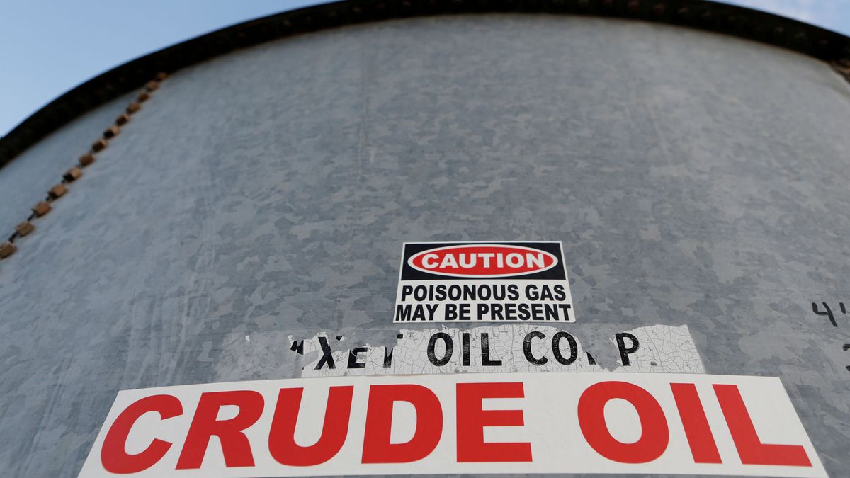El precio del petróleo se calienta: la AIE eleva su previsión de demanda de crudo