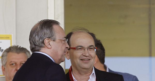 Foto: En la imagen, Florentino Pérez y José Castro. (EFE)