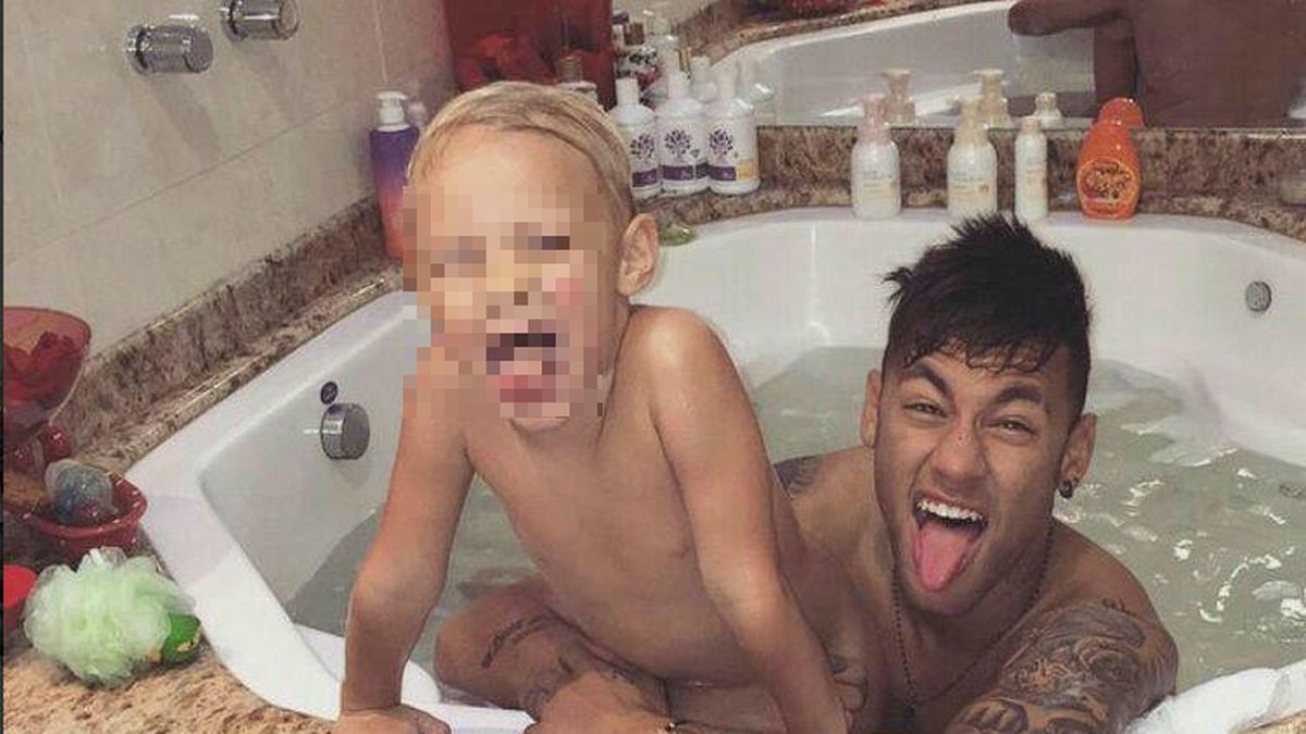 Neymar disfruta de las vacaciones con su hijo, Davi Lucca da Silva
