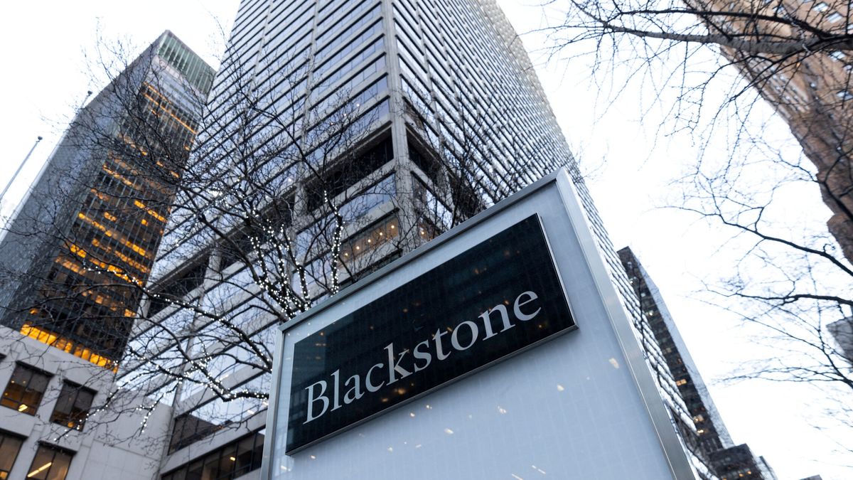 Blackstone ultima la venta de 2.000 millones en créditos del Popular y Catalunya Banc