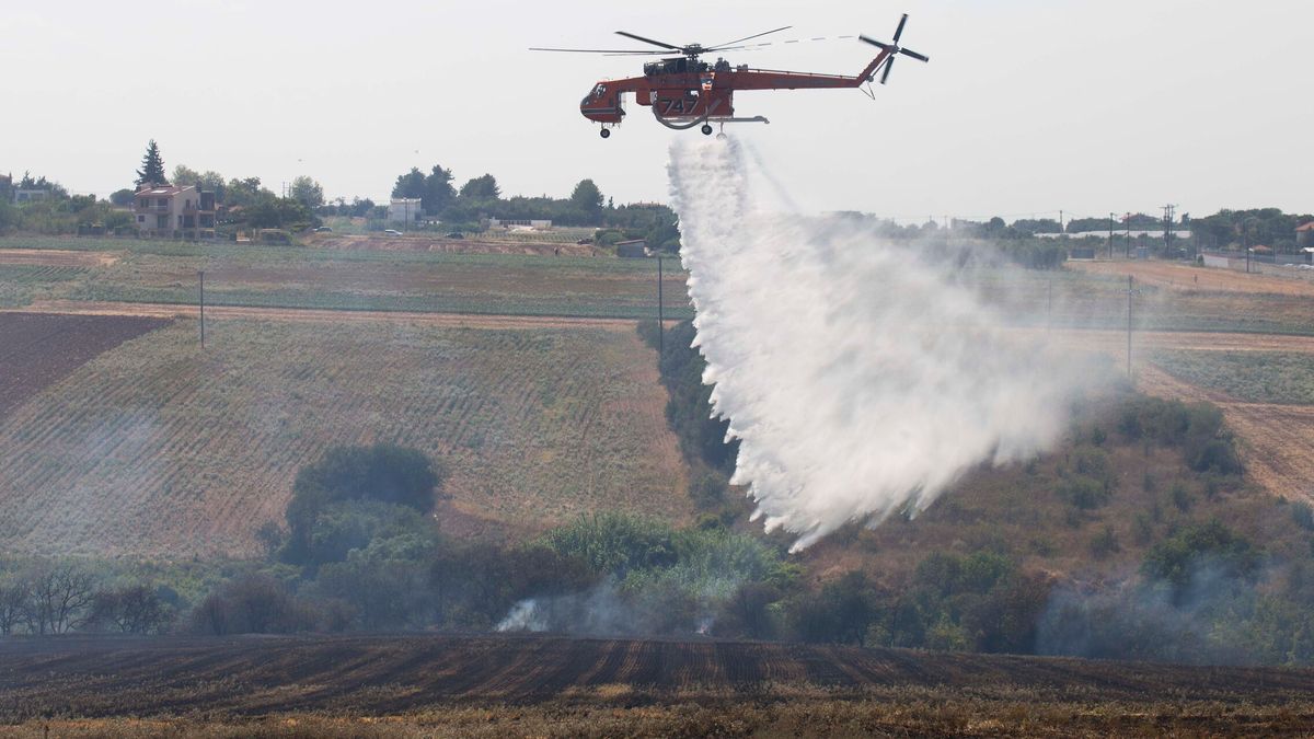 Un incendio forestal moviliza seis medios aéreos y cinco terrestres en Villarejo de Montalbán 