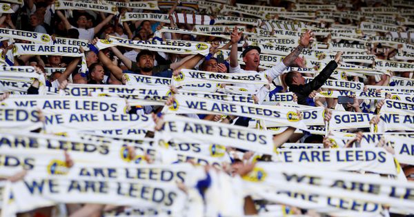 Foto: Aficionados del Leeds durante el partido contra el Derby County. Foto: Reuters Jason Cairnduff