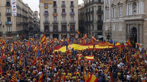La Cataluña silenciosa se echa a la calle y desborda Sant Jaume