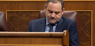 Post de Ábalos mantiene el pulso: Deja la presidencia de la comisión de Interior pero no el escaño
