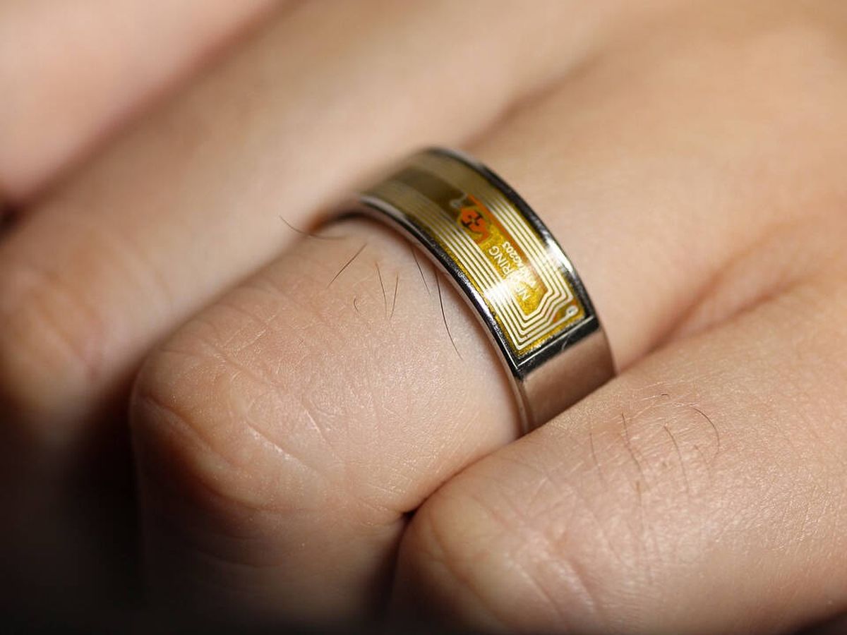 Este nuevo anillo inteligente solo pesa 2 gramos y tiene autonomía para 5  días