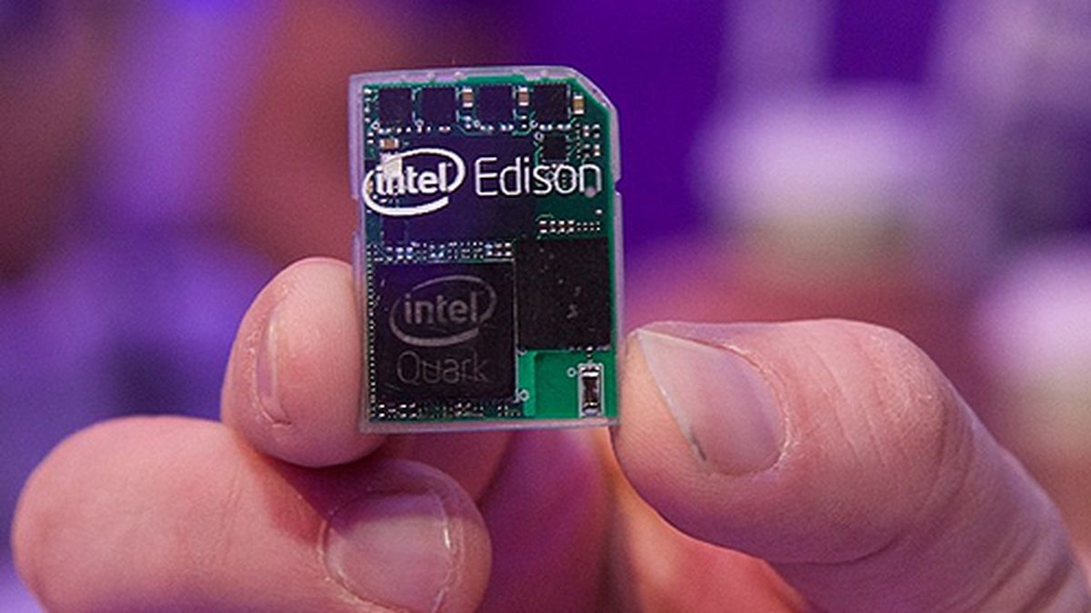 Edison, el increíble ordenador de Intel del tamaño de una tarjeta de memoria