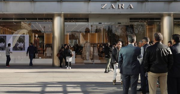 Foto: La fachada de la nueva tienda de Zara, la más grande del mundo, inaugurada en abril en Madrid. (EFE)