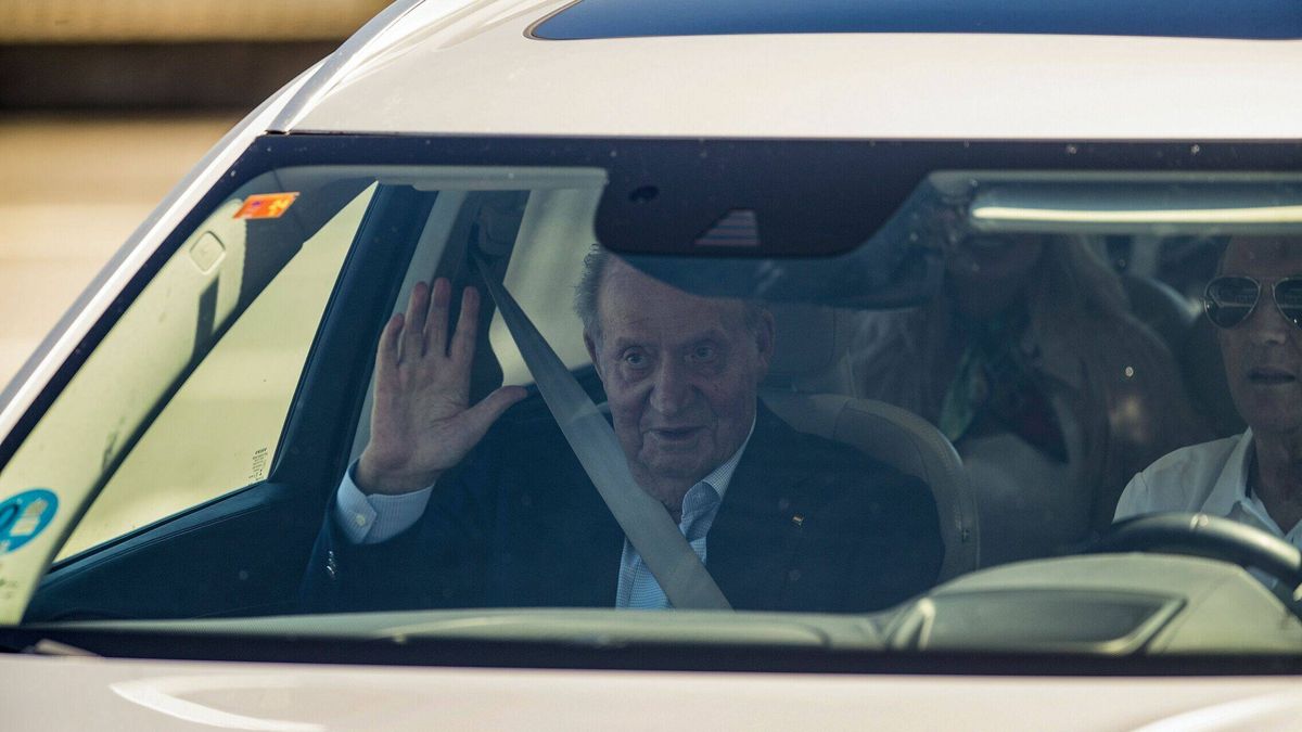 El rey Juan Carlos llega a Sanxenxo: en mejor forma y recibido por su amigo Pedro Campos