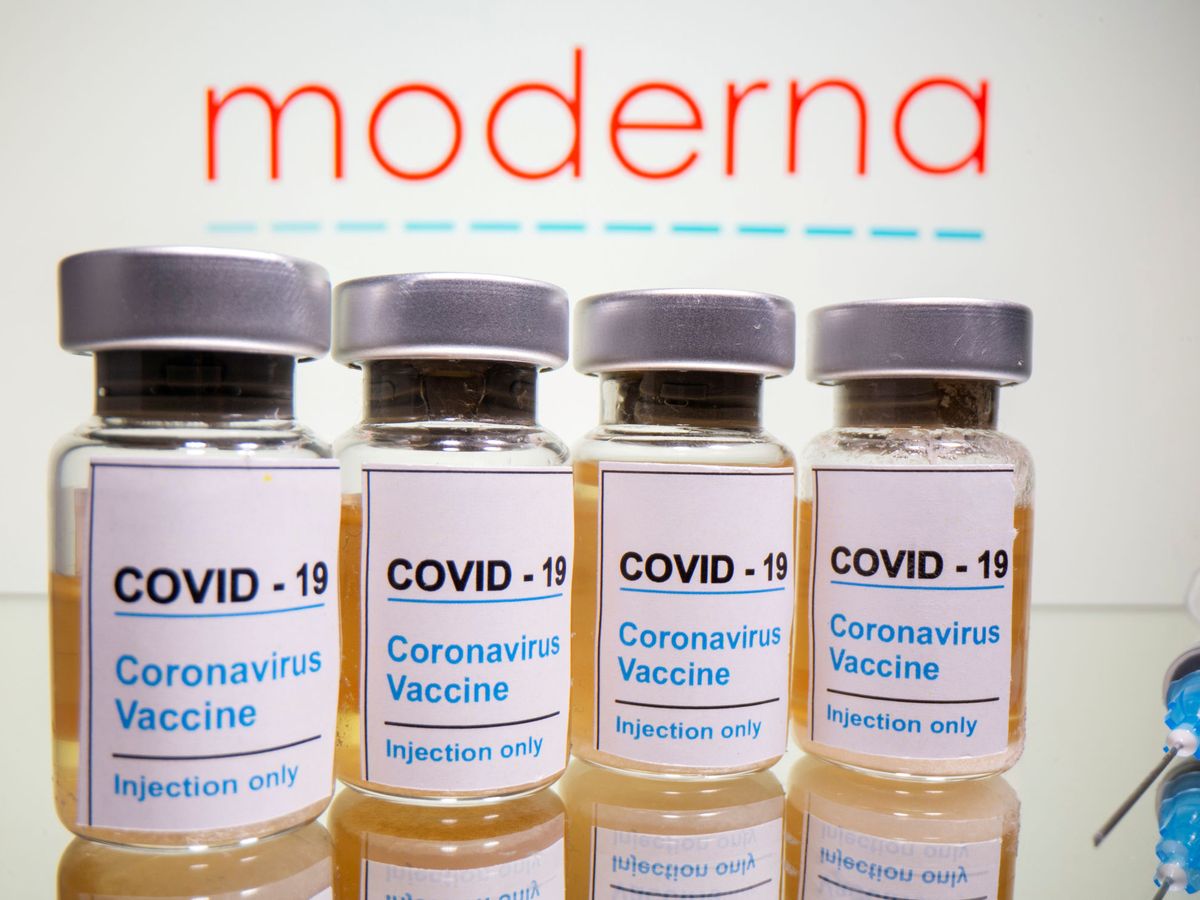 Foto: Frascos con la vacuna de Moderna. (Reuters) 