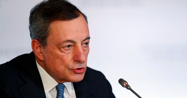 Foto: Mario Draghi, presidente del BCE, este jueves en Riga. (Reuters)