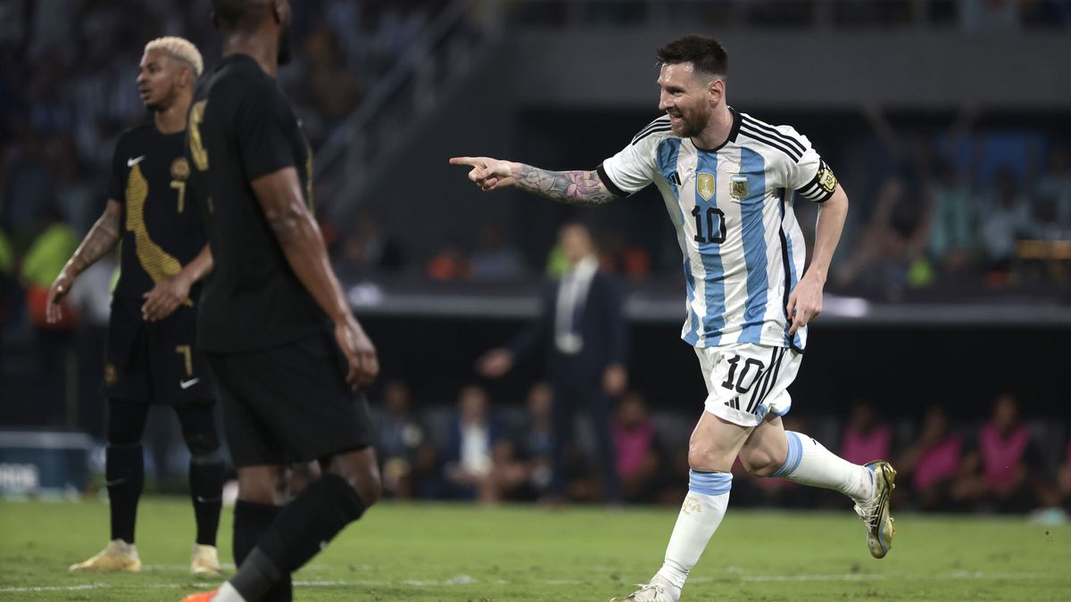 El gol con el que Messi se convirtió en centenario con Argentina... y que marcó con la derecha