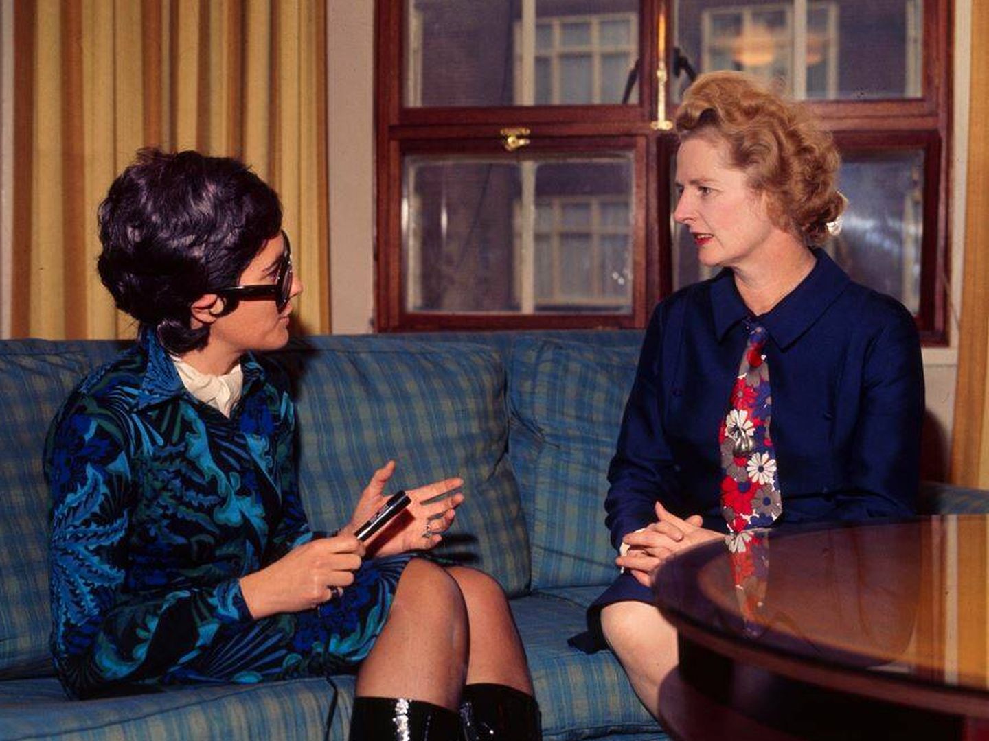 En una entrevista con Margaret Thatcher en su despacho de Londres, en 1972. (Archivo 'Telva')