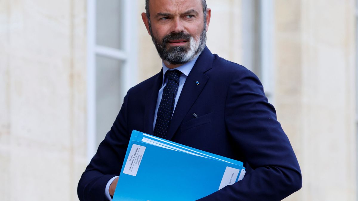 Macron sustituye a su primer ministro por Jean Castex, 'Monsieur Desconfinamiento'