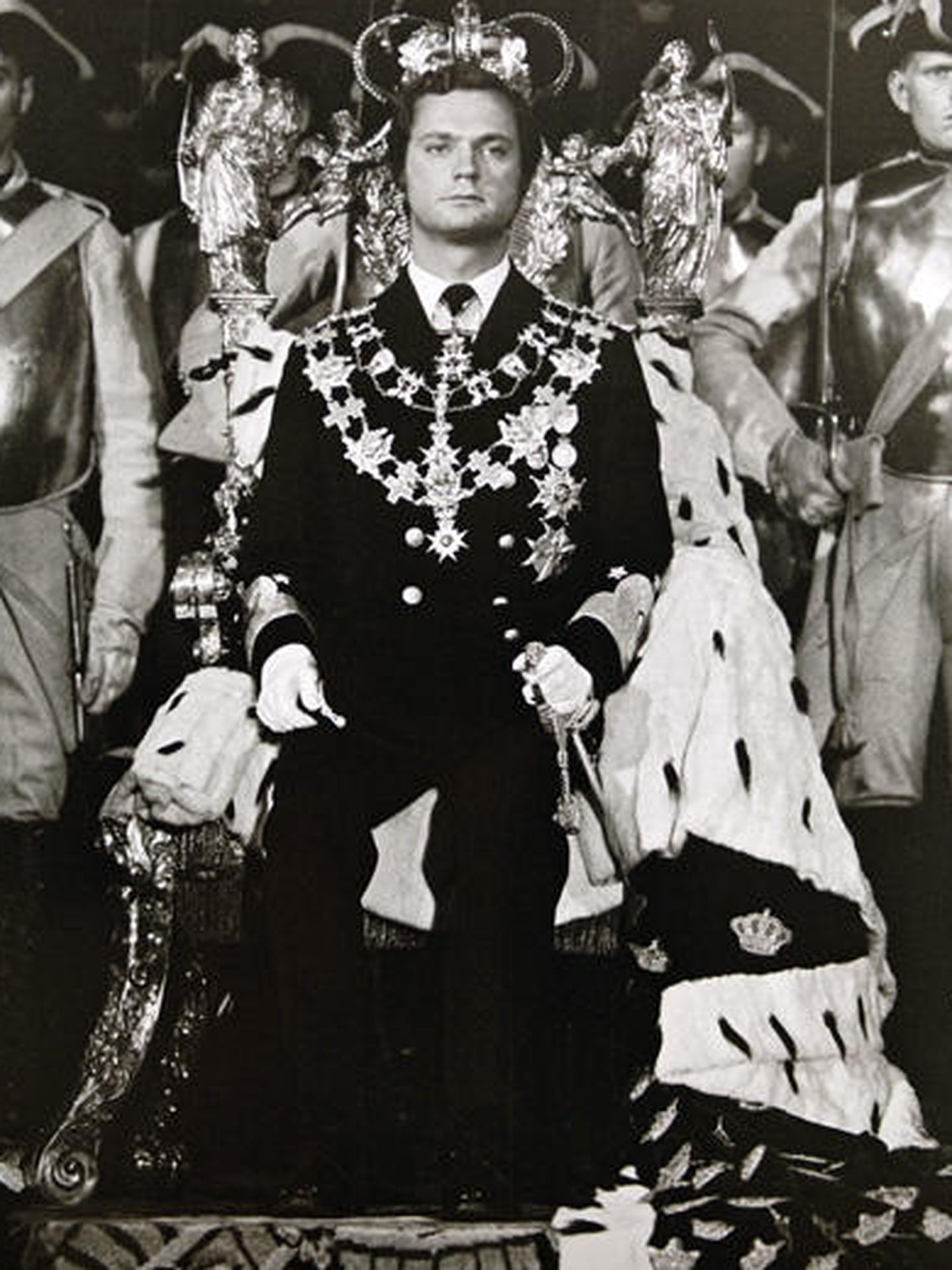 El Rey Carlos Gustavo de Suecia el día de su coronación 