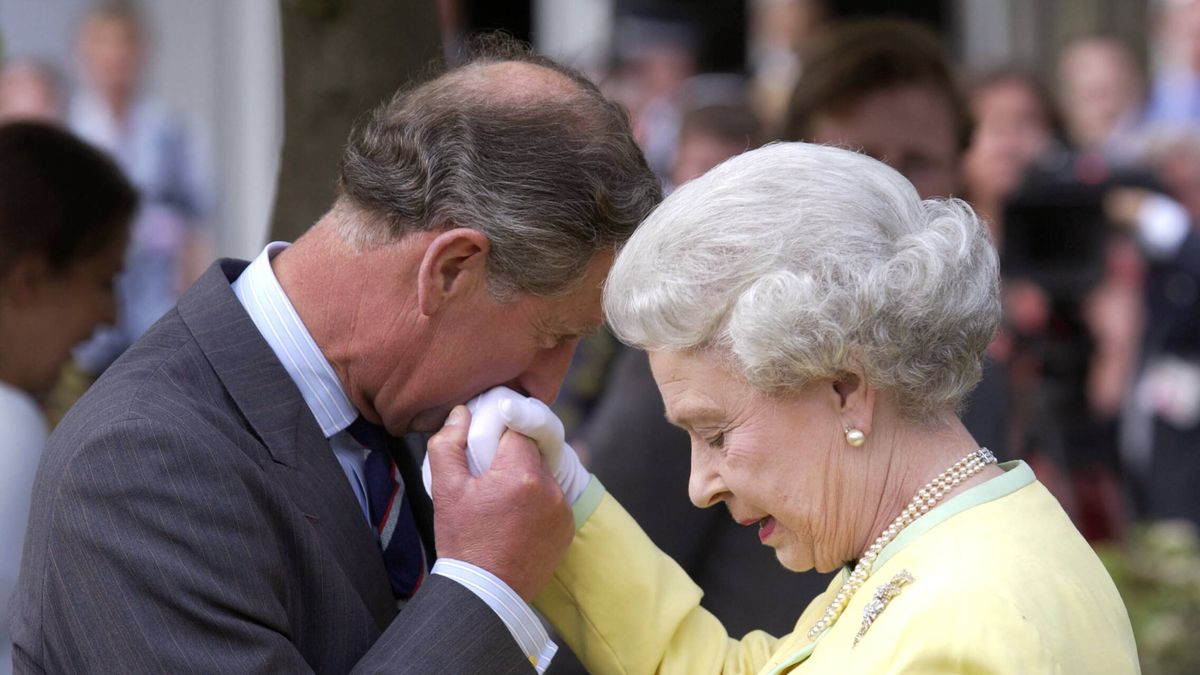 Carlos III y el Día de la Madre más triste, el primero sin Isabel II: así la ha recordado