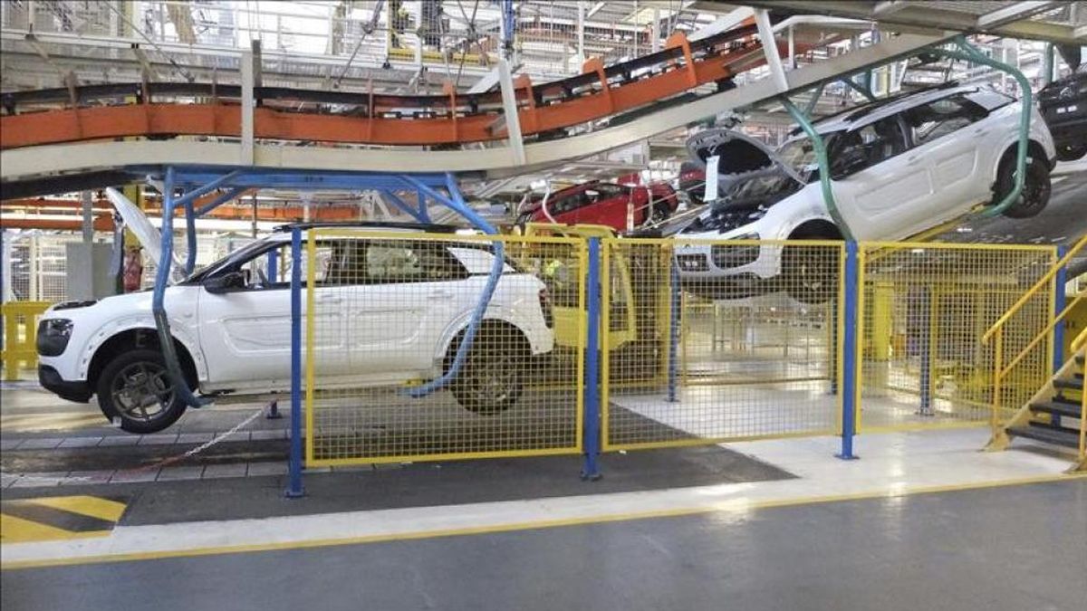 PSA Peugeot planea el cierre de la planta de Madrid con 2.300 empleados en riesgo
