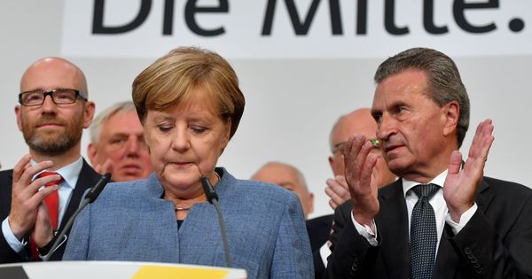 Foto: La canciller alemana, Angela Merkel, en su primera comparecencia tras conocerse los resultados de las elecciones generales. (EFE)