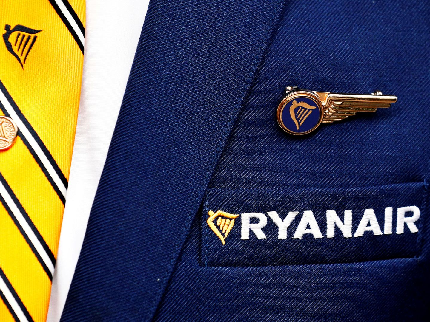 Ryanair anuncia ajustes y cierre de bases de cara a la temporada que viene. (Reuters)