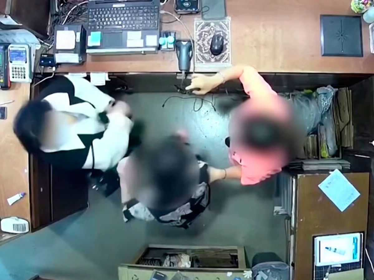 Foto: El vídeo de la bofetada de Xiang Xueqiu a una empleada dio la vuelta al mundo (YouTube)