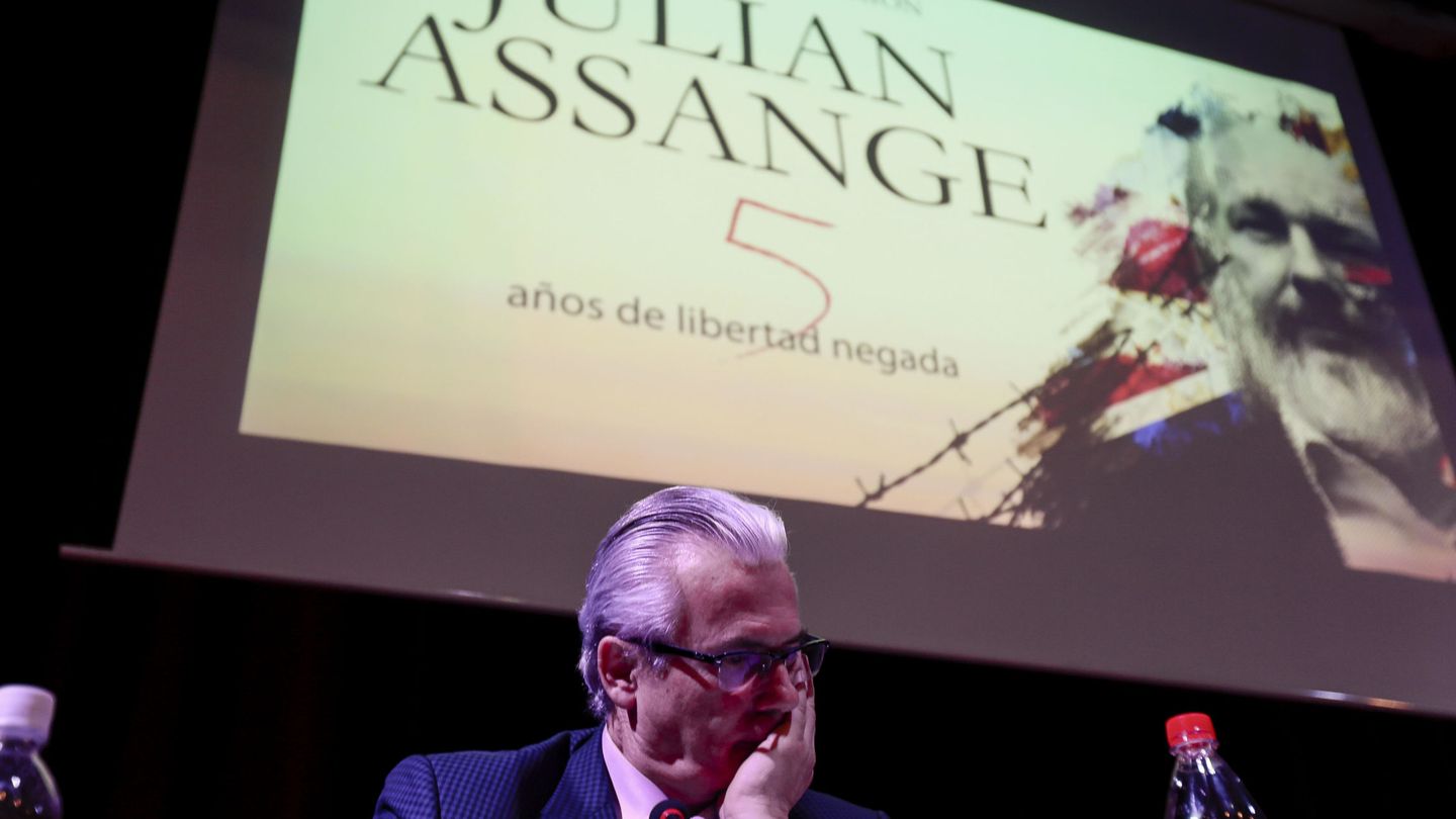 Baltasar Garzón, director de la defensa de Assange, durante un acto en Quito el pasado junio. (EFE)