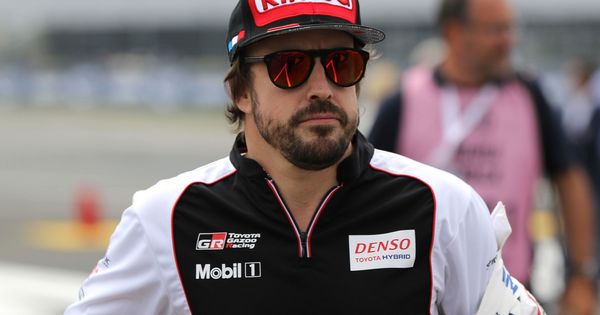 Foto: El futuro de Alonso en la Fórmula 1 está más en el aire que nunca (EFE)
