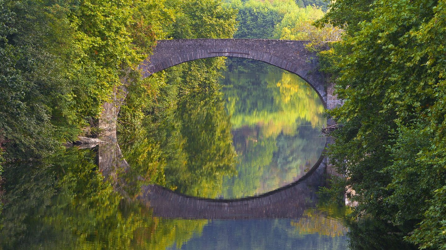 Puente sobre el río Bidasoa (Shutterstock)