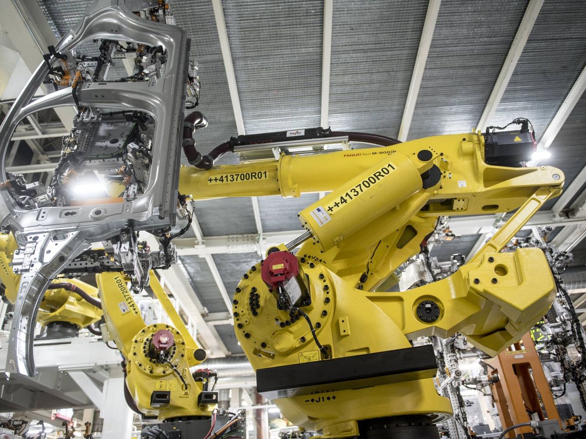 Foto: Robot de la fábrica de Seat en Martorell (Barcelona).