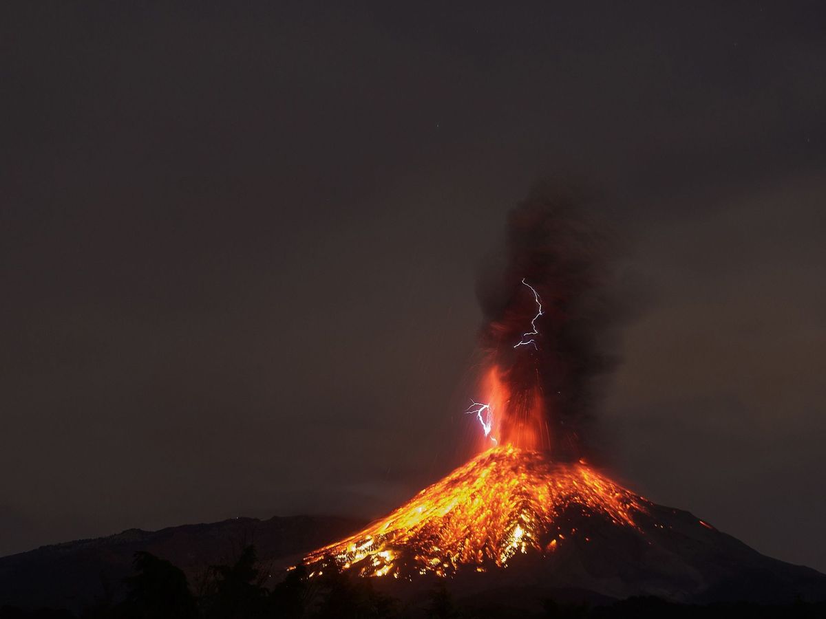Foto:  Volcán de Fuego de Colima (México) Foto: EFE Sergio Tapiro