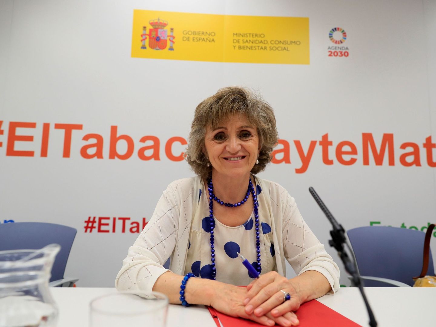 La ministra María Luisa Carcedo presenta la campaña institucional contra el tabaco este miércoles en Madrid. (Fernando Alvarado / EFE)