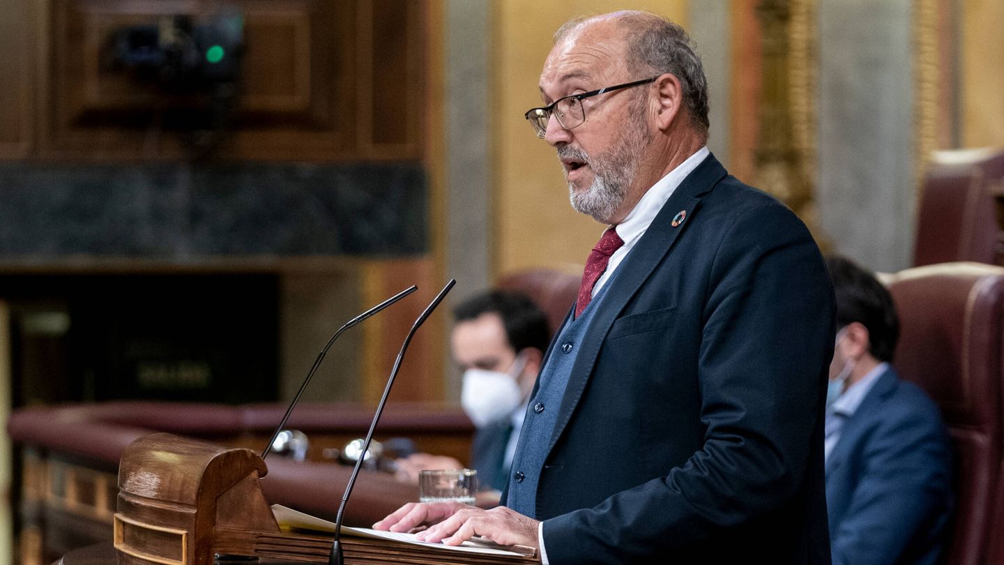 Juan Bernardo Fuentes, durante un pleno en el Congreso de los Diputados. (Europa Press/A. Pérez Meca)