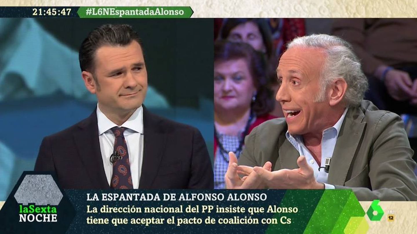 El presentador de 'La Sexta noche' y el director de OKdiario, en La Sexta. (Atresmedia).