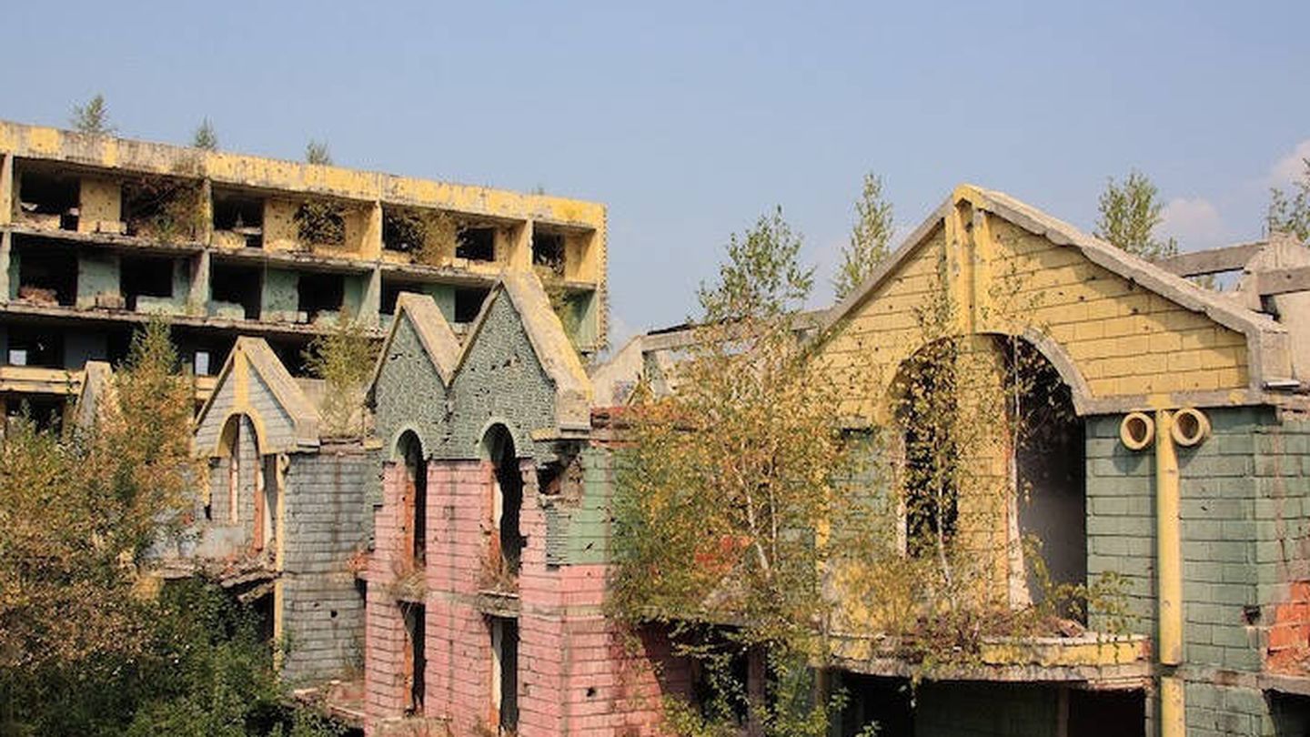 Los edificios dañados por la guerra en Sarajevo siguen siendo visibles a día de hoy. (Pixabay)