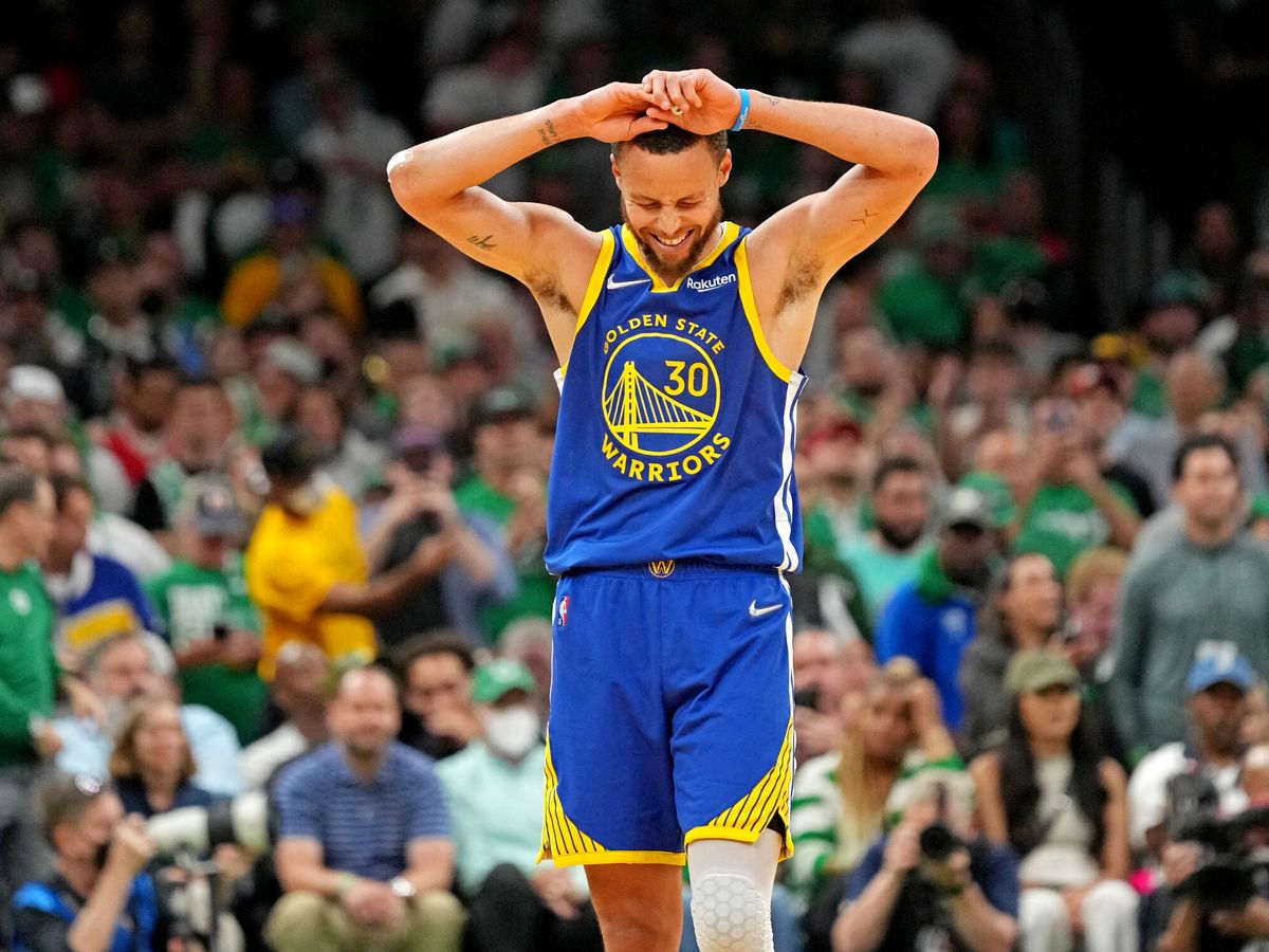 Foto: Curry, durante las finales ante los Celtics. (USA Today Sports/Kyle Terada)