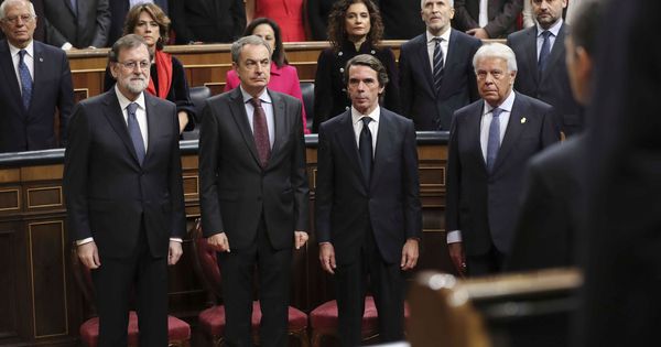 Foto: Los expresidentes Mariano Rajoy, José Luis Rodríguez Zapatero, José María Aznar y Felipe González en el 40º aniversario de la Constitución (EFE)