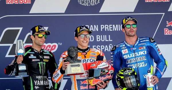 Foto: El podio de MotoGP en el GP de España: Zarco (2º), Märquez (1º) y Iannone (3º). (EFE)