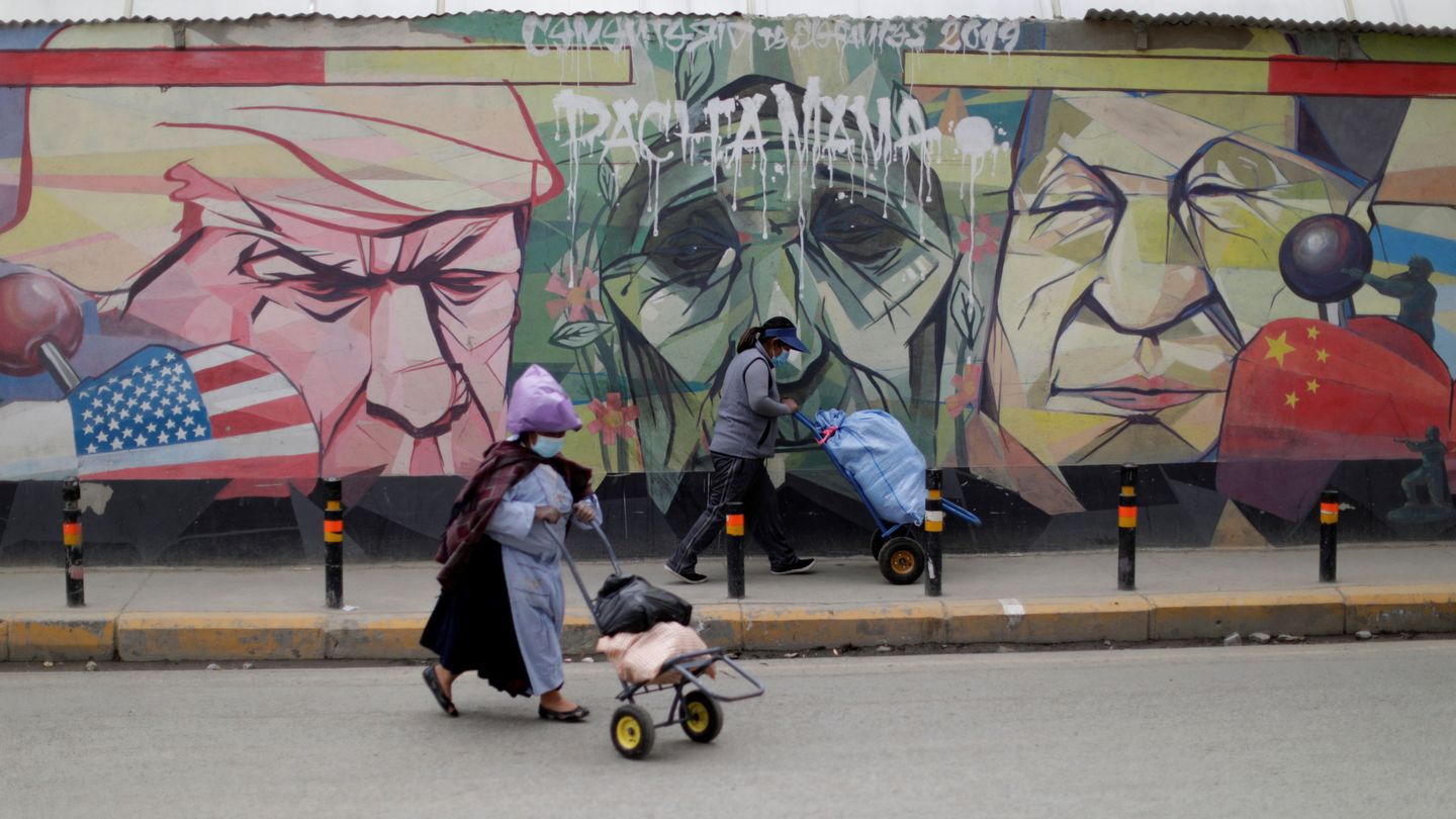 Un grafiti que representa a Trump y Xi Jinping en El Alto, Bolivia. (Reuters)