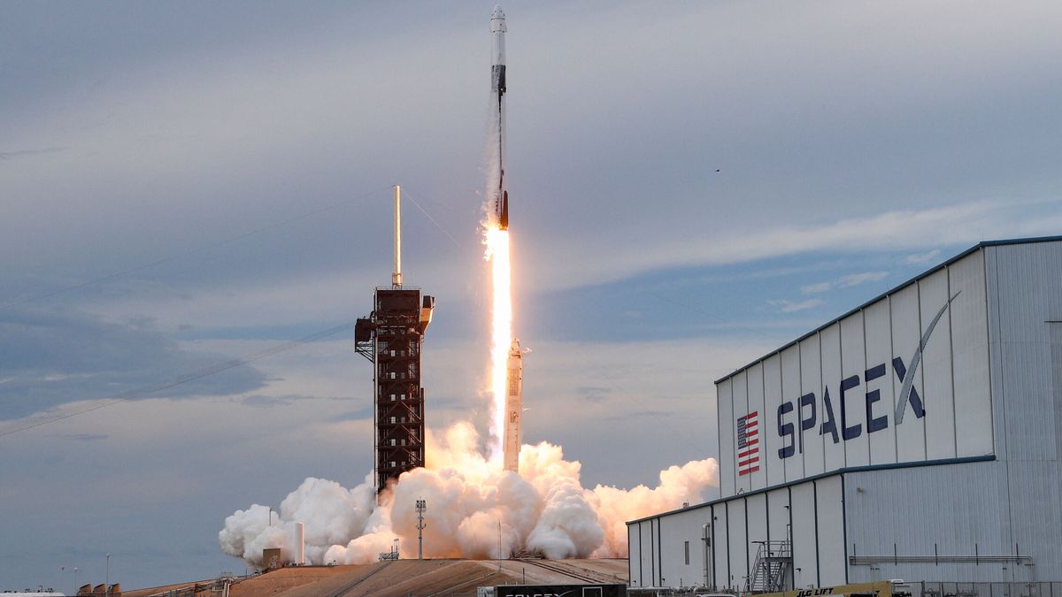 Elon Musk provocó una brecha en la ionosfera al lanzar el cohete de SpaceX Falcon 9