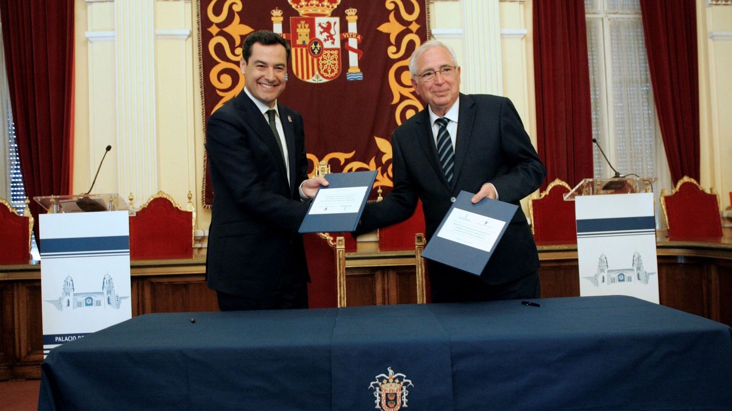 Juan José Imbroda recibe en Melilla al presidente de la Junta de Andalucía, Juanma Moreno.(EFE)