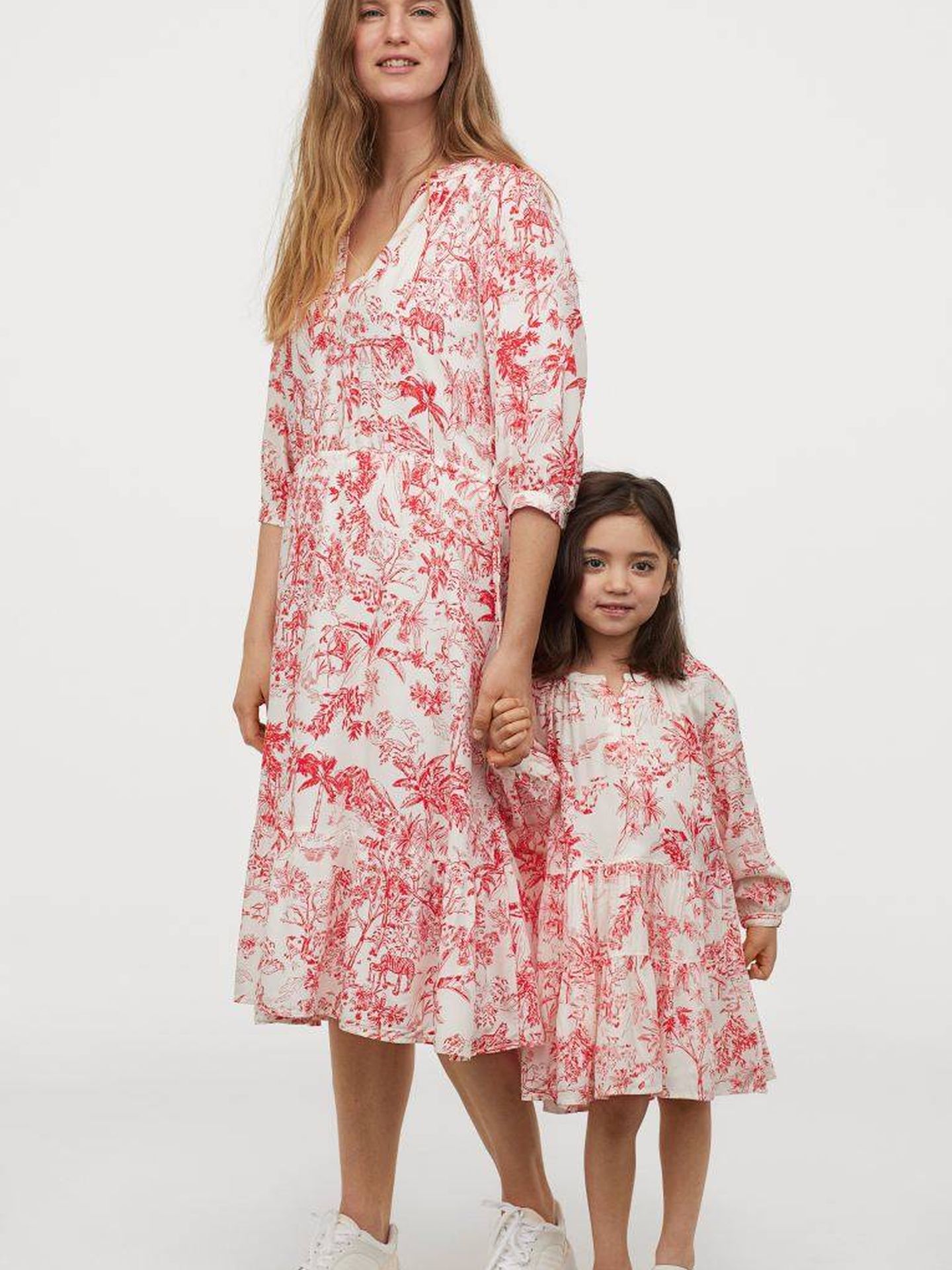 Frente empresario Florecer H&M quiere que celebres el día de la madre llevando este vestido a juego  con tu hija