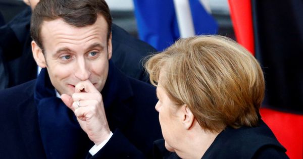 Foto: Emmanuel Macron (i) y Angela Merkel (d). (Reuters)