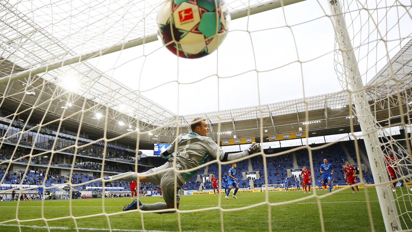 Kramaric anota el 4-1 y bate a Neuer de penalti. (Reuters)